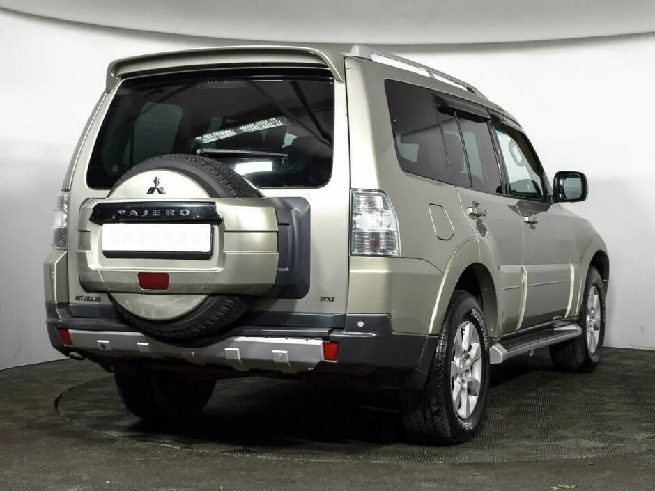 Mitsubishi Pajero IV — фото 4