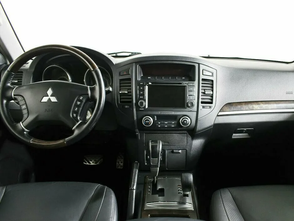 Mitsubishi Pajero IV — фото 5