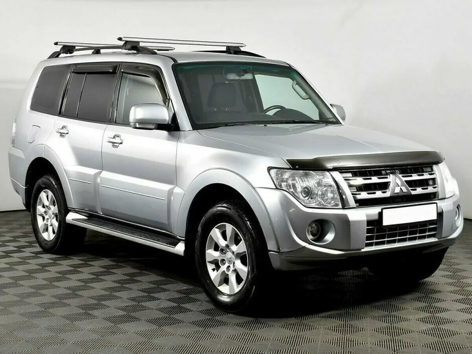 Mitsubishi Pajero IV Рестайлинг 1 — фото 2