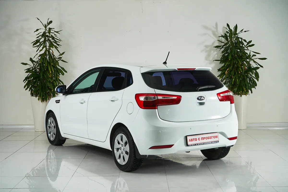 Kia Rio III — фото 4