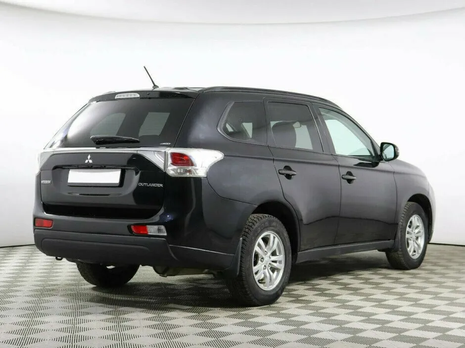 Mitsubishi Outlander III — фото 3