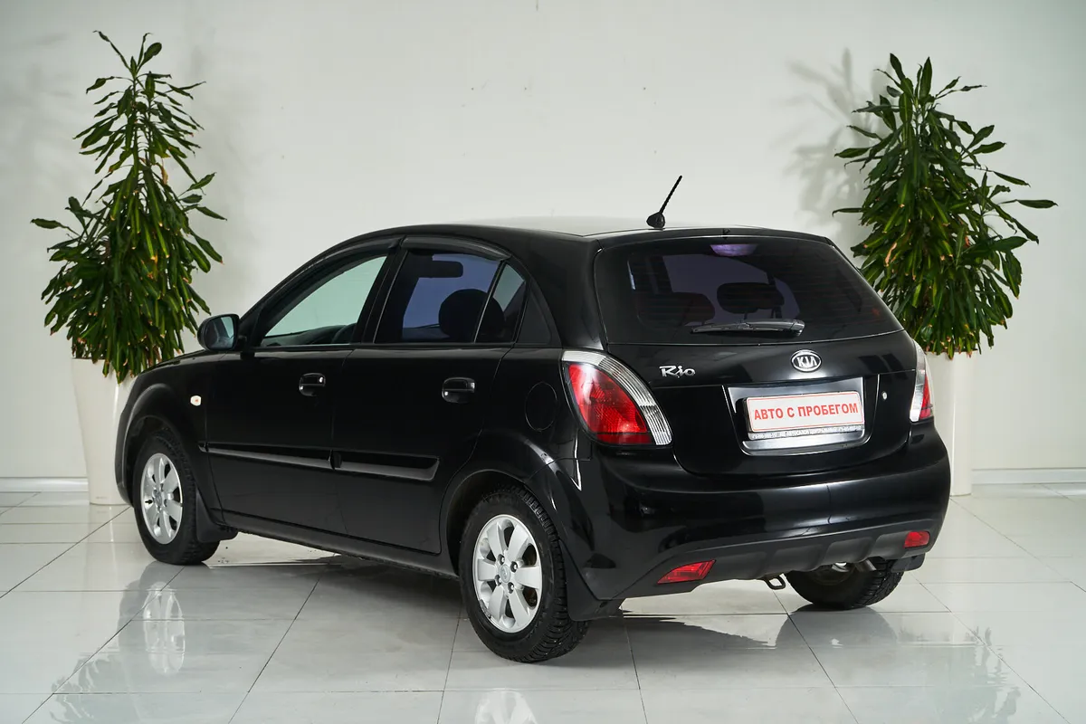 Kia Rio III — фото 4