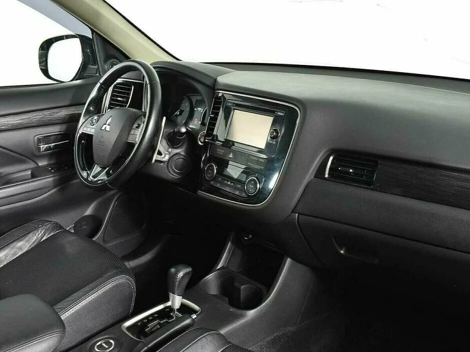 Mitsubishi Outlander III Рестайлинг 2 — фото 5