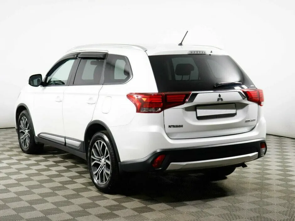 Mitsubishi Outlander III Рестайлинг 2 — фото 3