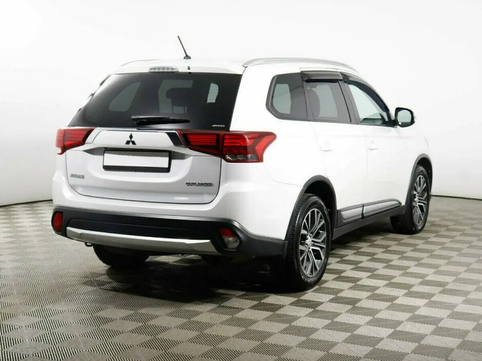 Mitsubishi Outlander III Рестайлинг 2 — фото 4