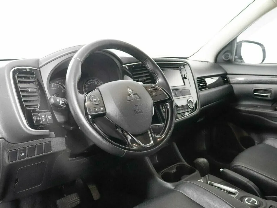 Mitsubishi Outlander III Рестайлинг 2 — фото 5