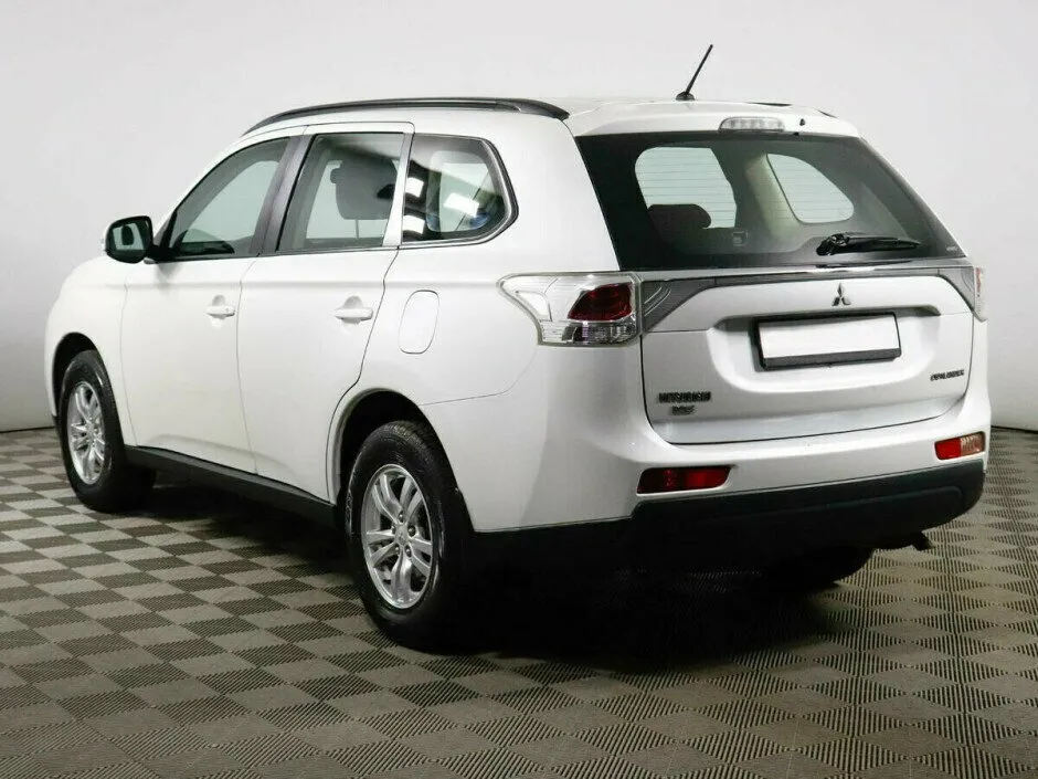 Mitsubishi Outlander III — фото 4