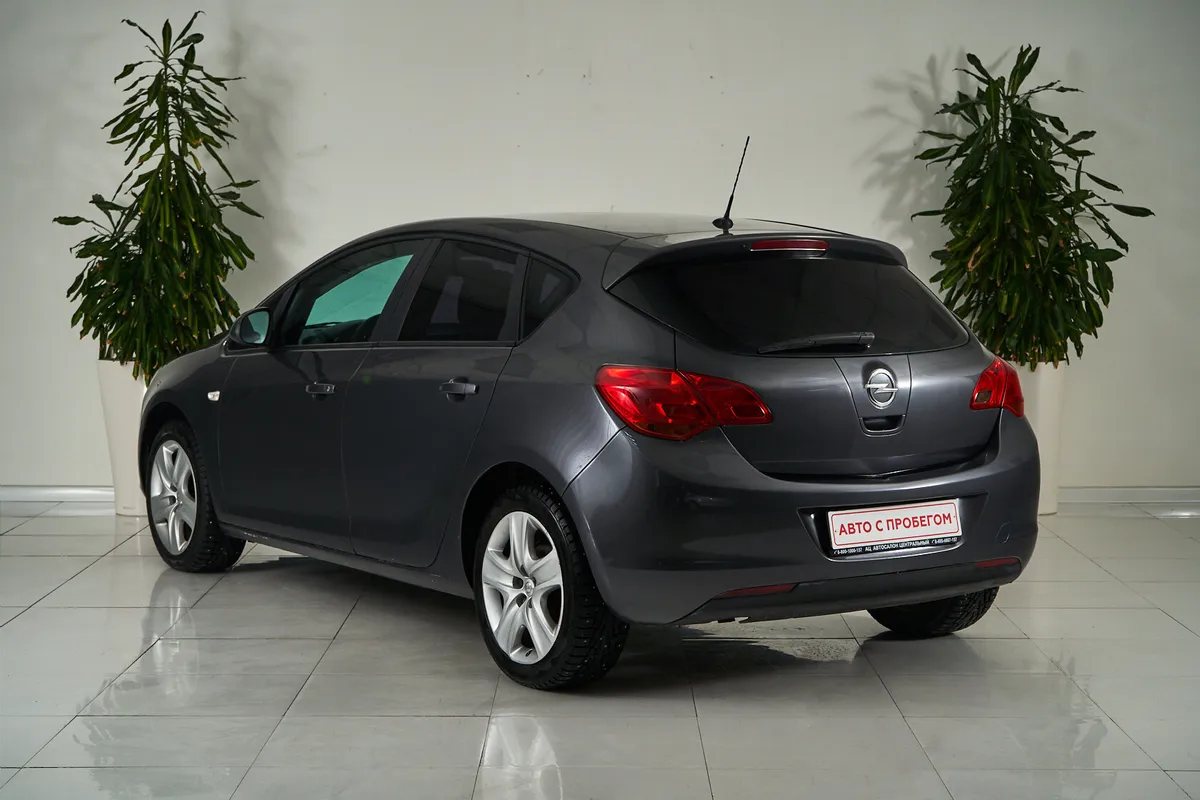 Opel Astra J — фото 4