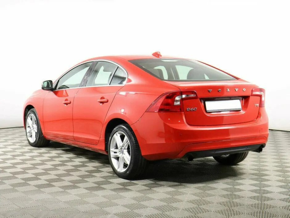 Volvo S60 II Рестайлинг — фото 3