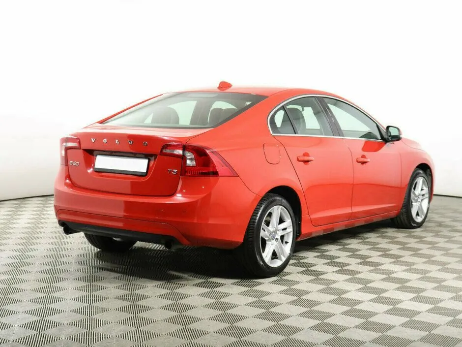 Volvo S60 II Рестайлинг — фото 4