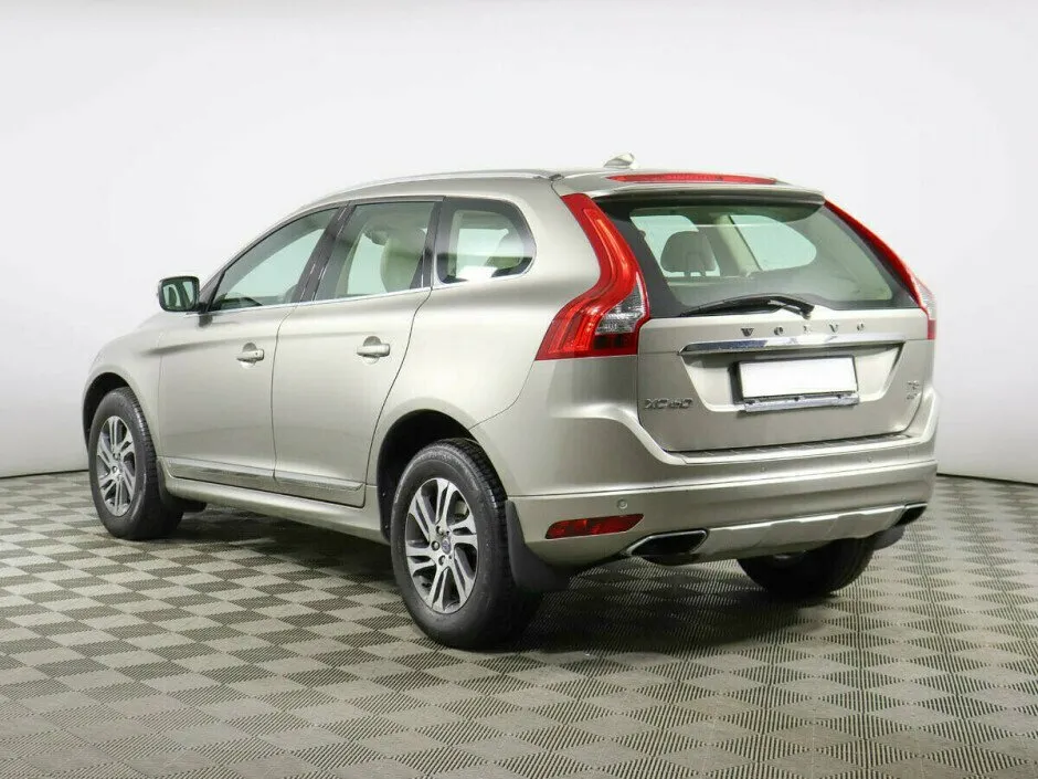 Volvo XC60 I Рестайлинг — фото 3