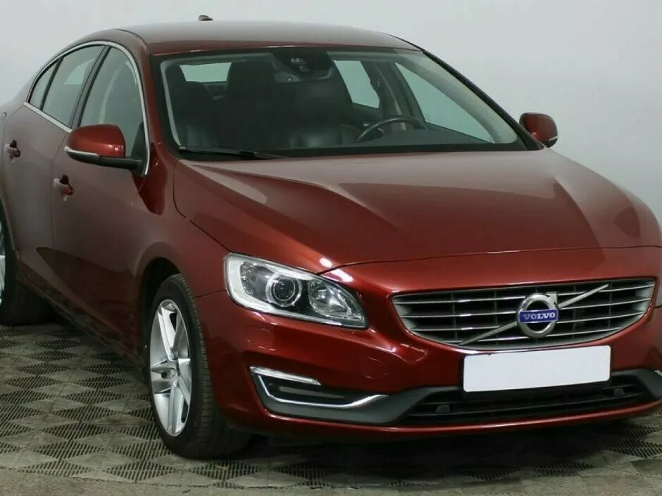 Volvo S60 II Рестайлинг — фото 2