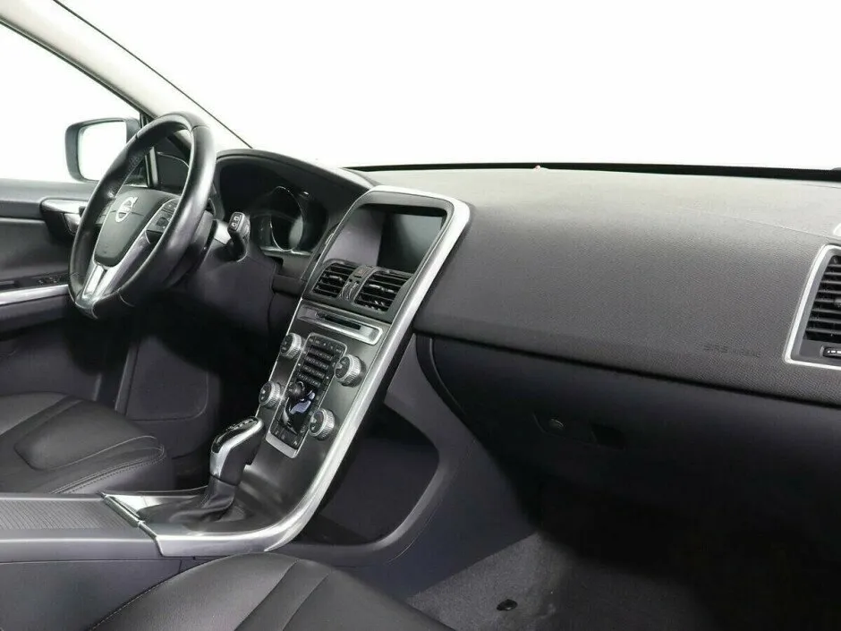 Volvo XC60 I Рестайлинг — фото 5