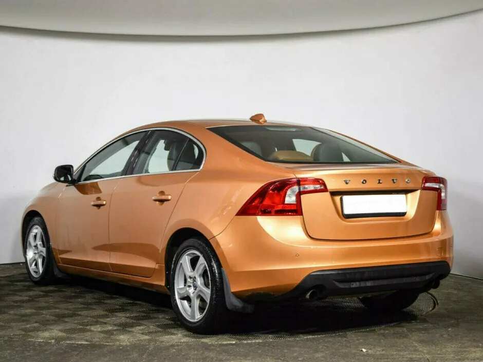 Volvo S60 II — фото 4