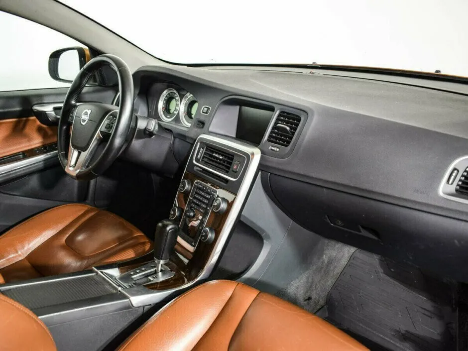 Volvo S60 II — фото 5