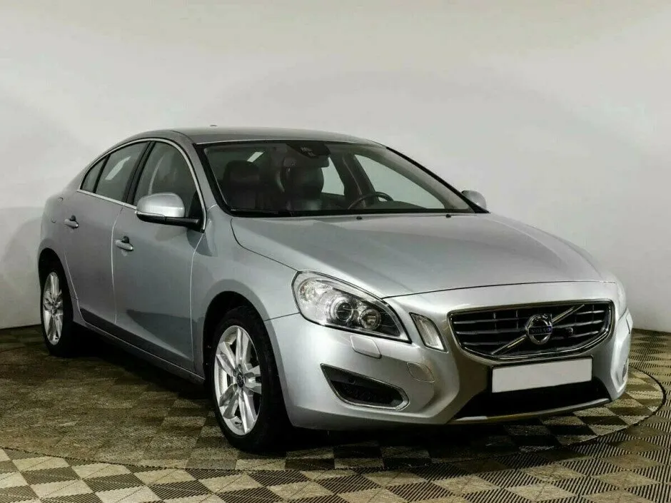 Volvo S60 II Рестайлинг — фото 3