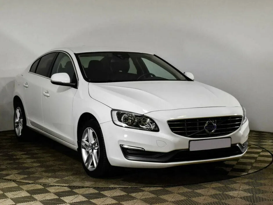 Volvo S60 II Рестайлинг — фото 2