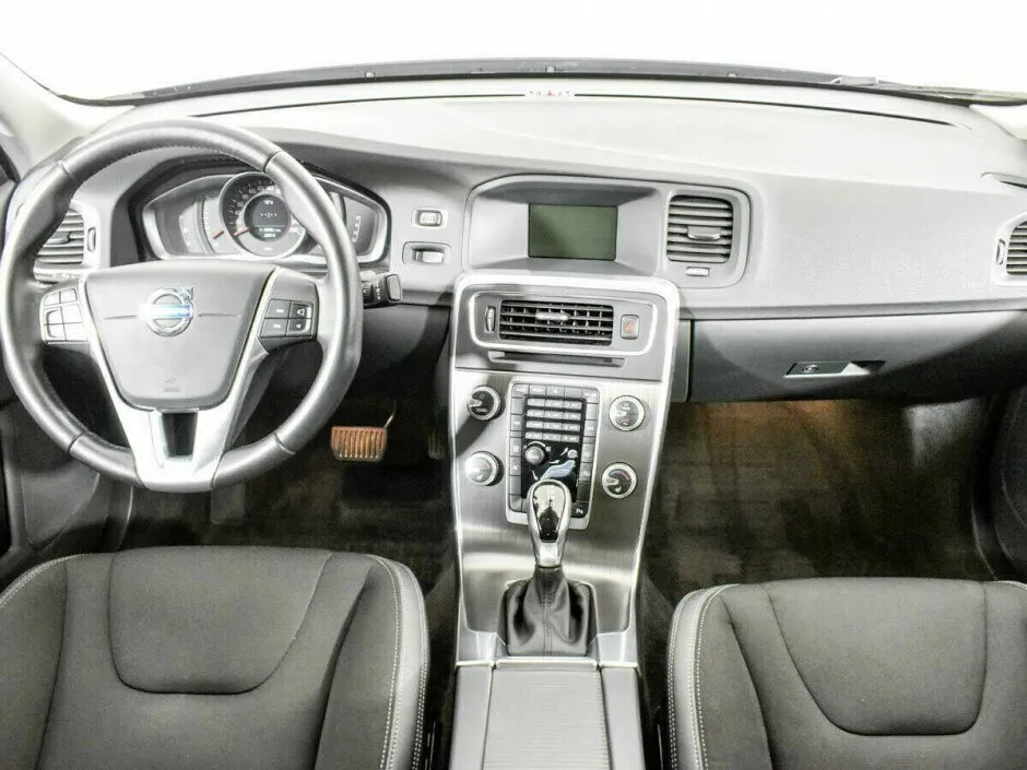 Volvo S60 II Рестайлинг — фото 5