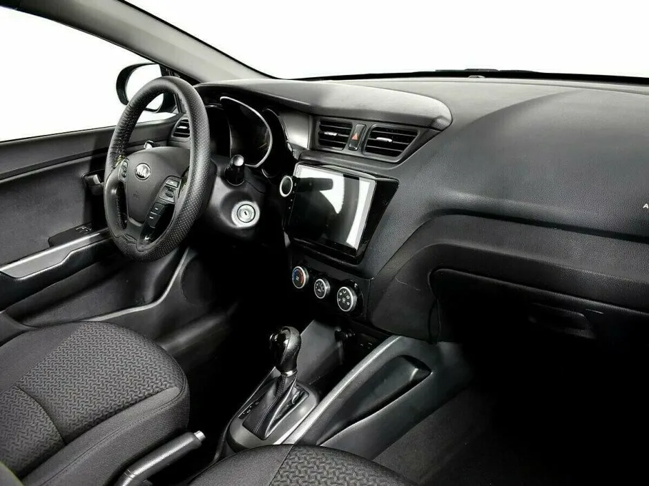 Kia Rio III Рестайлинг — фото 5