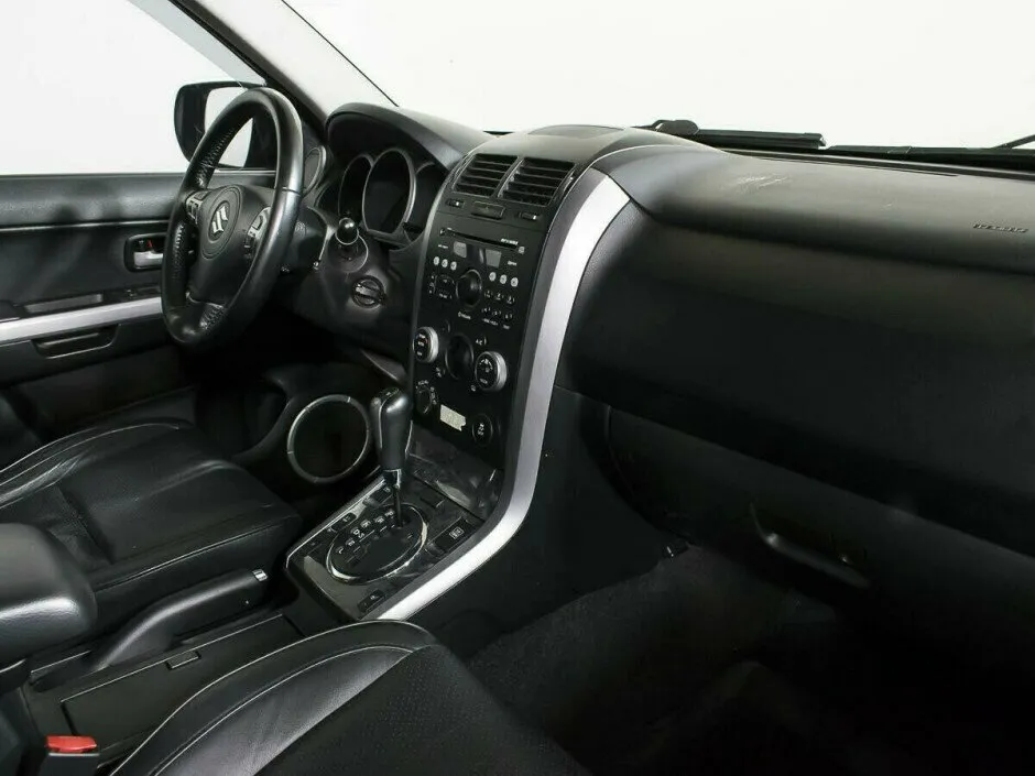 Suzuki Grand Vitara II Рестайлинг — фото 5
