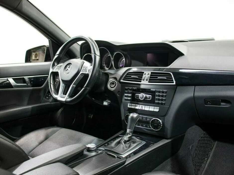Mercedes-Benz C-Класс IV (W205) — фото 5
