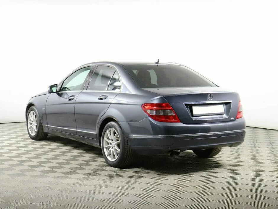 Mercedes-Benz C-Класс III (W204) — фото 3