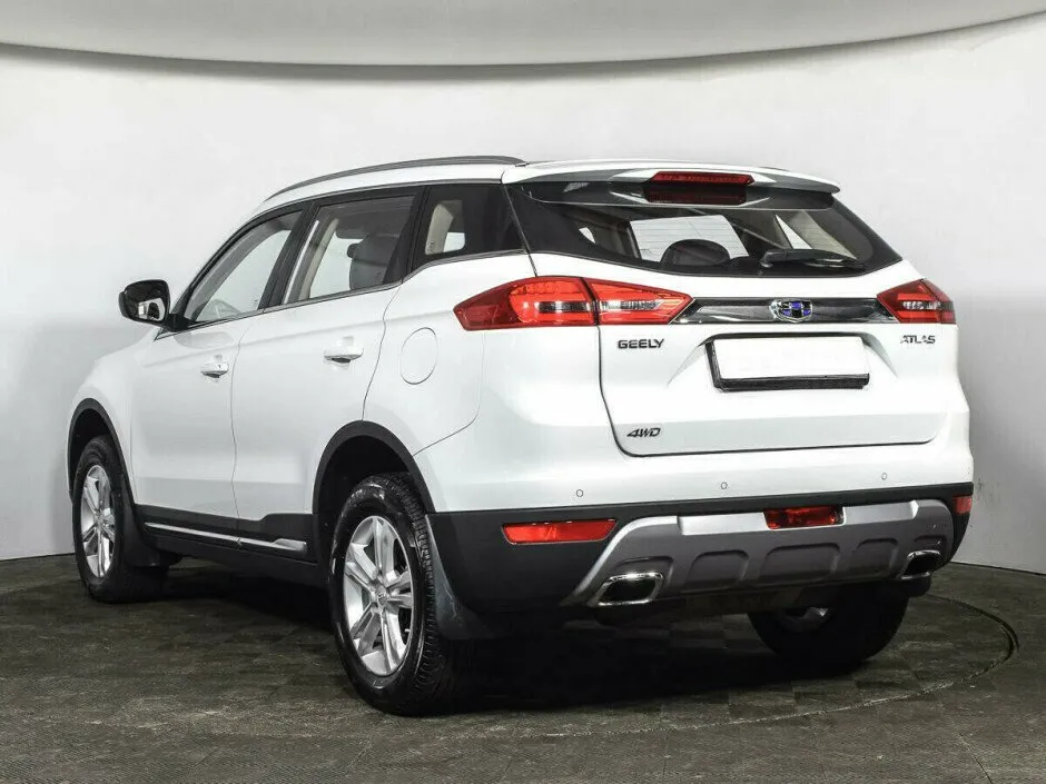 Geely Atlas I — фото 3
