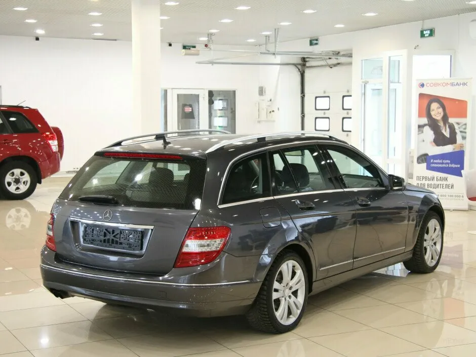 Mercedes-Benz C-Класс III (W204) — фото 3