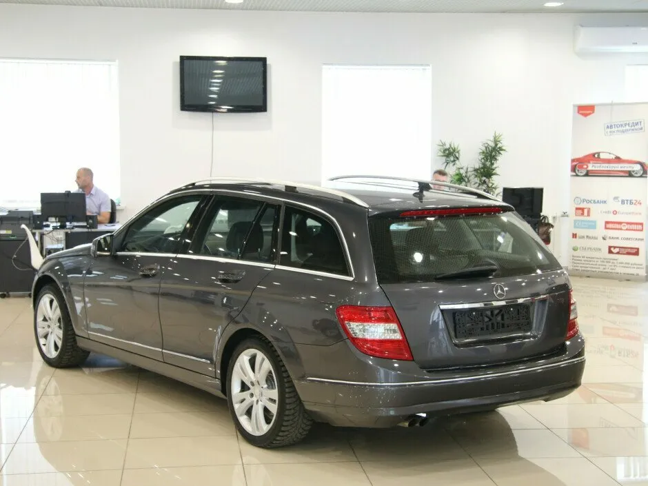 Mercedes-Benz C-Класс III (W204) — фото 4