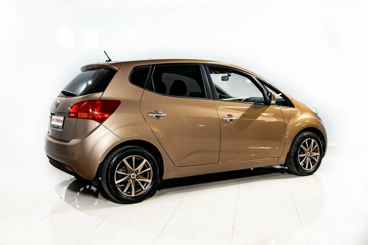 Kia Venga I — фото 3