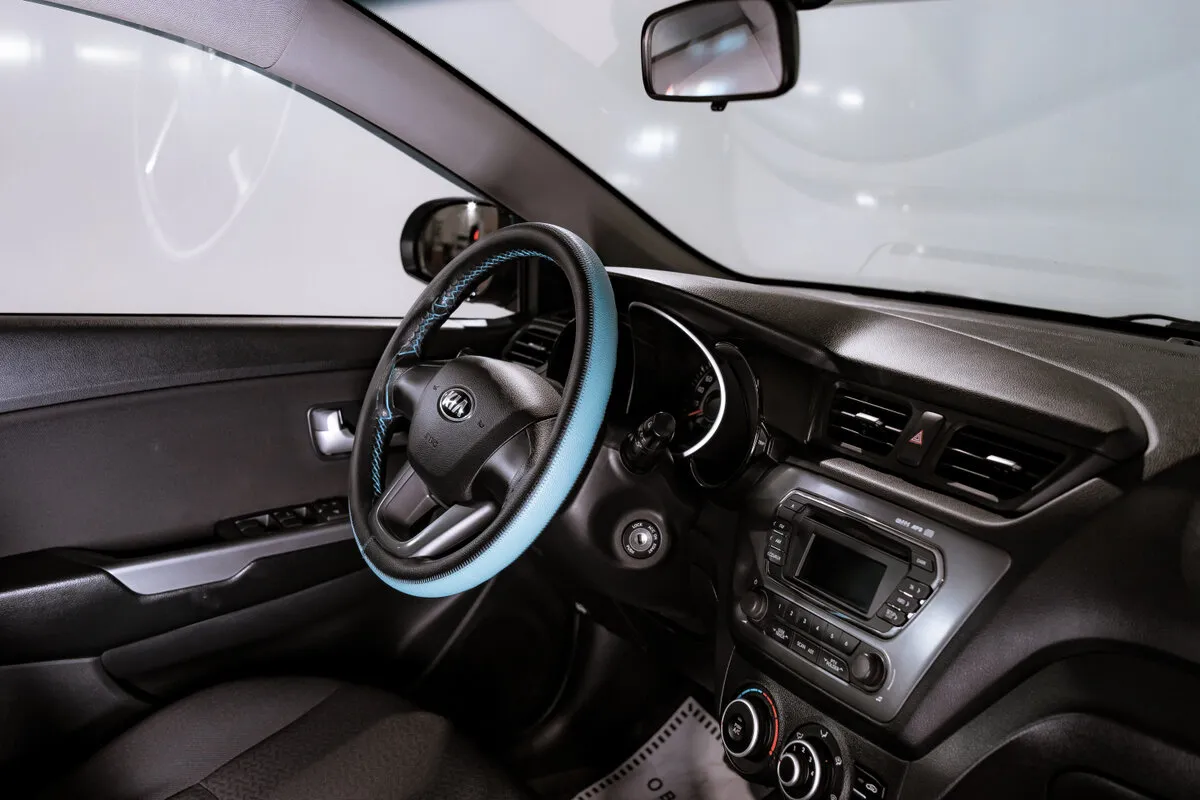Kia Rio III — фото 5
