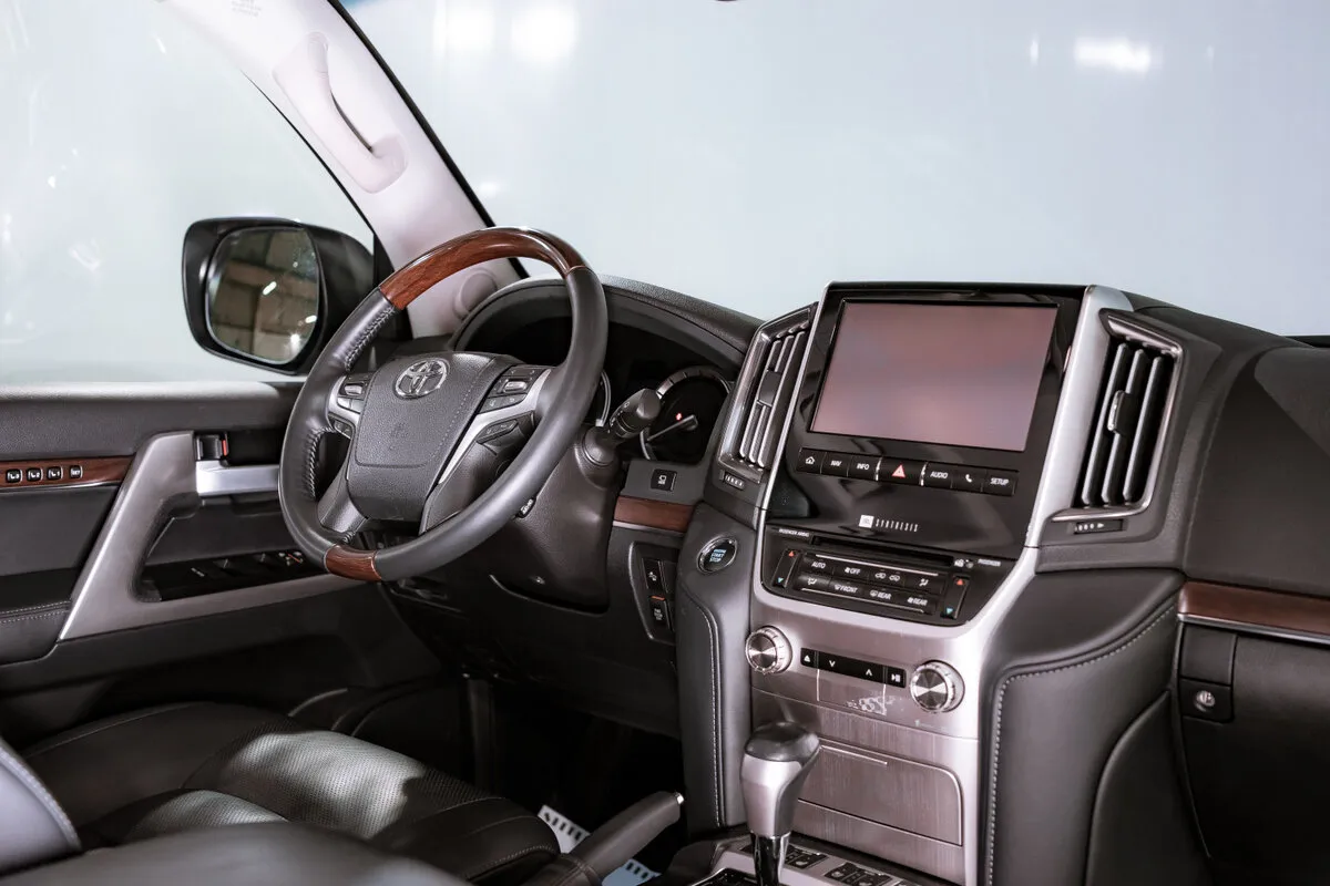 Toyota Land Cruiser 200 Series Рестайлинг 2 · Executive — фото 5