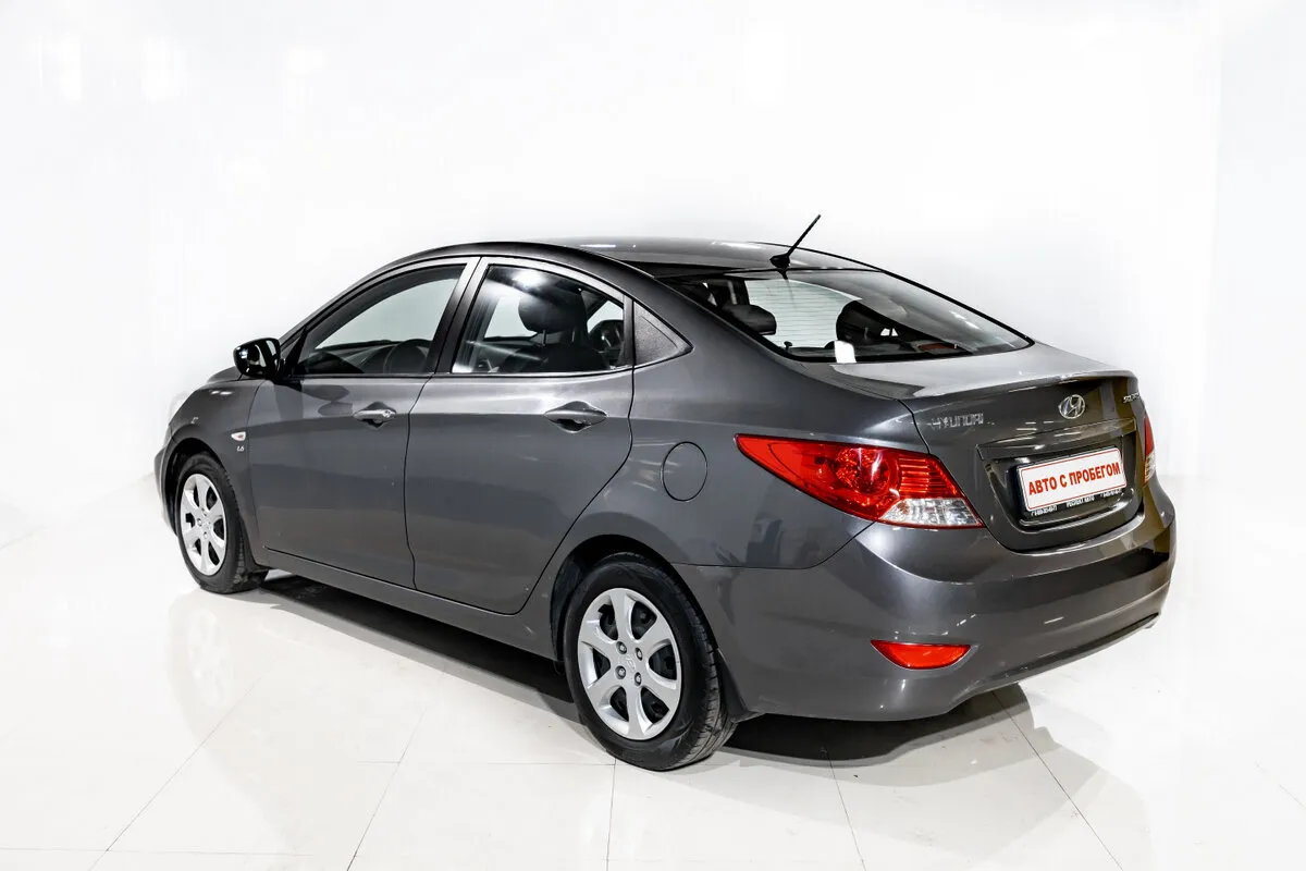 Hyundai Solaris I — фото 4