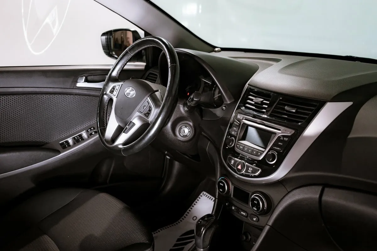 Hyundai Solaris I Рестайлинг — фото 5