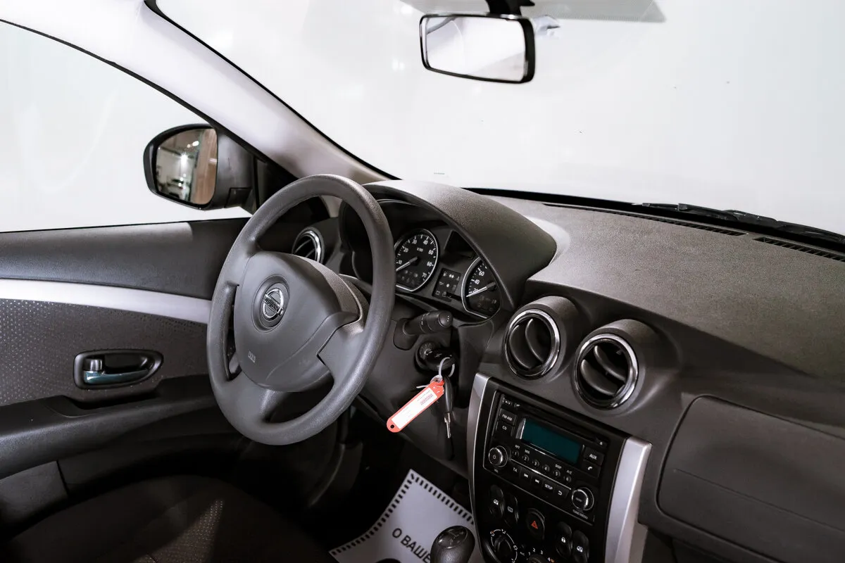 Nissan Almera III (G15) — фото 5