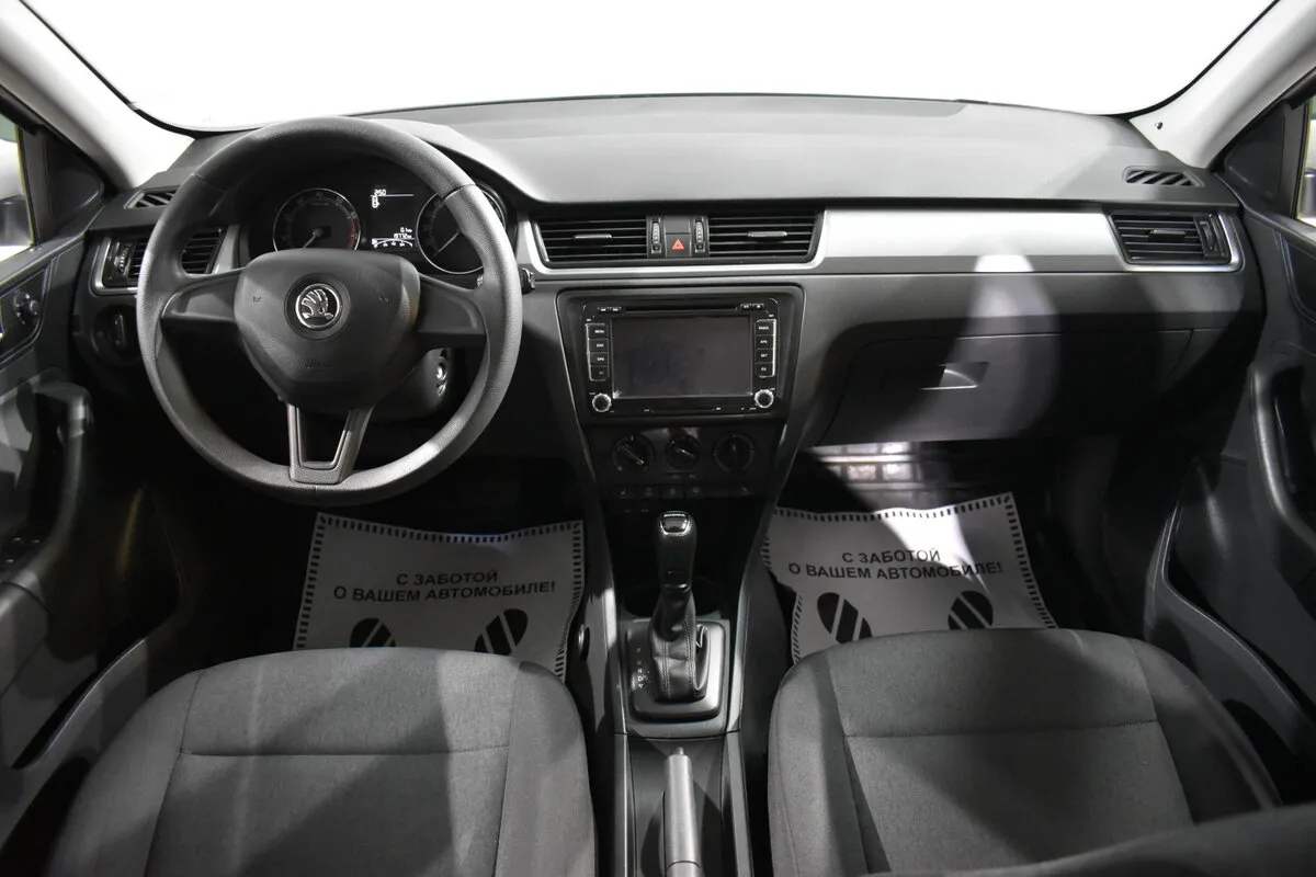 Skoda Rapid I — фото 5