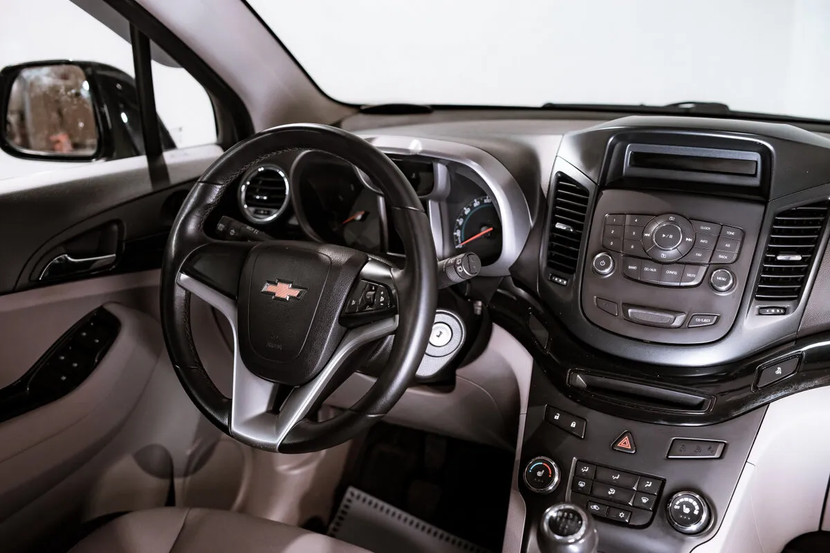 Chevrolet Orlando I — фото 5