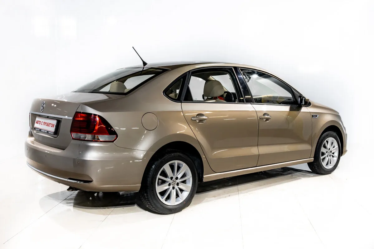 Volkswagen Polo V Рестайлинг — фото 4