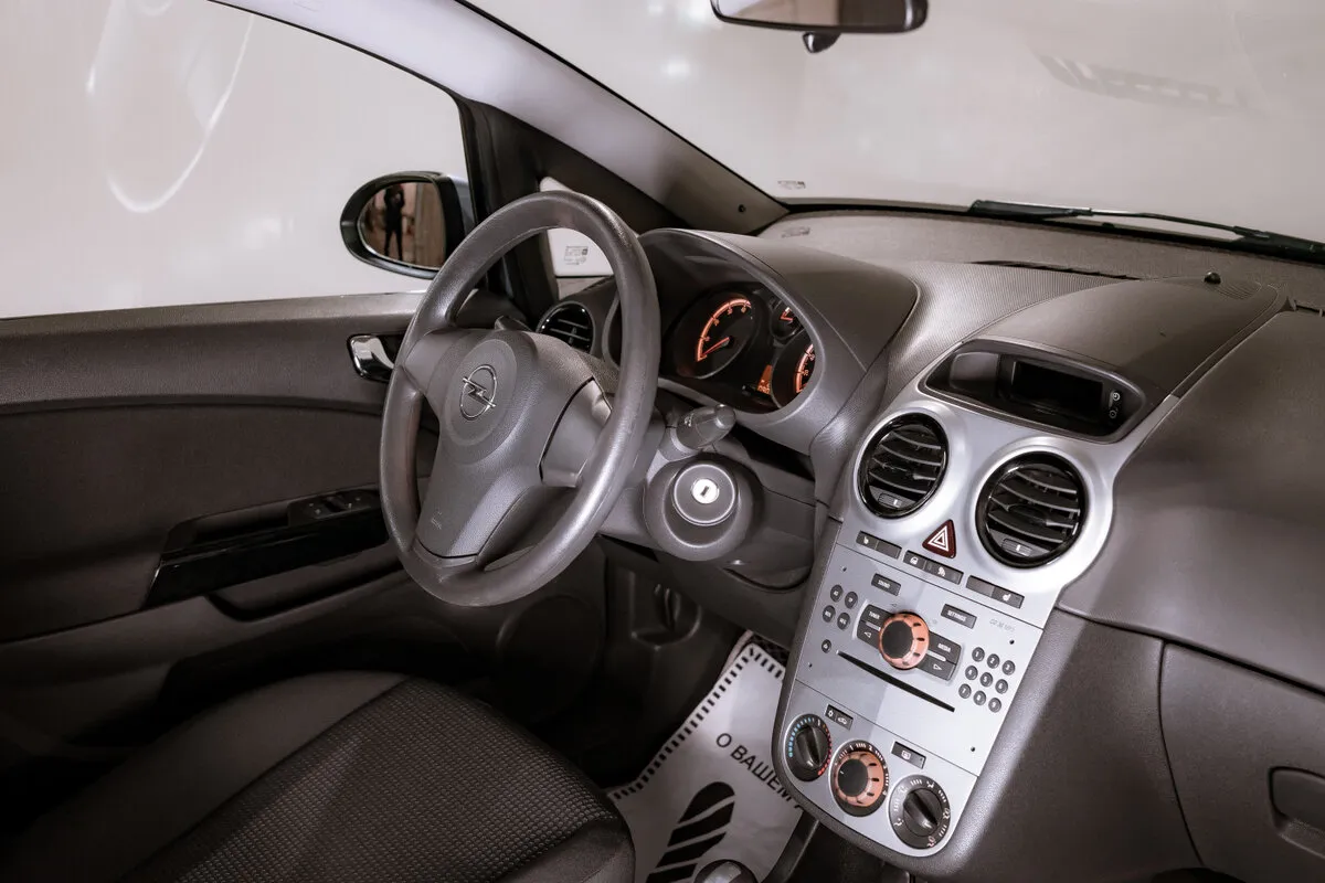 Opel Corsa D Рестайлинг II — фото 5