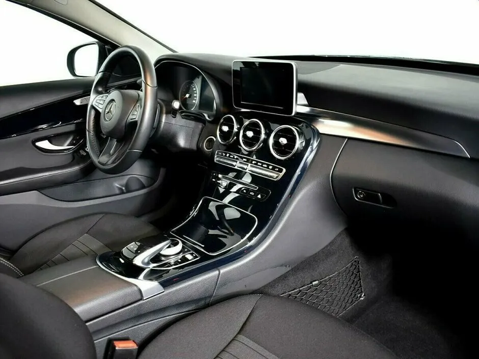 Mercedes-Benz C-Класс IV (W205) — фото 5
