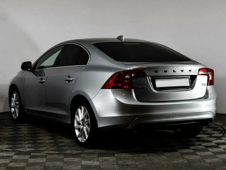 Volvo S60 II Рестайлинг — фото 4