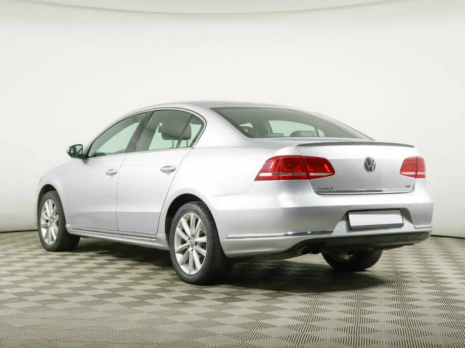 Volkswagen Passat B7 — фото 3