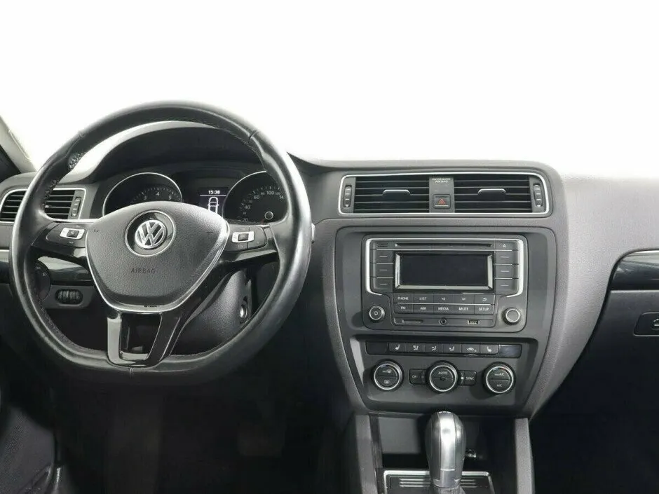 Volkswagen Jetta VI Рестайлинг — фото 5