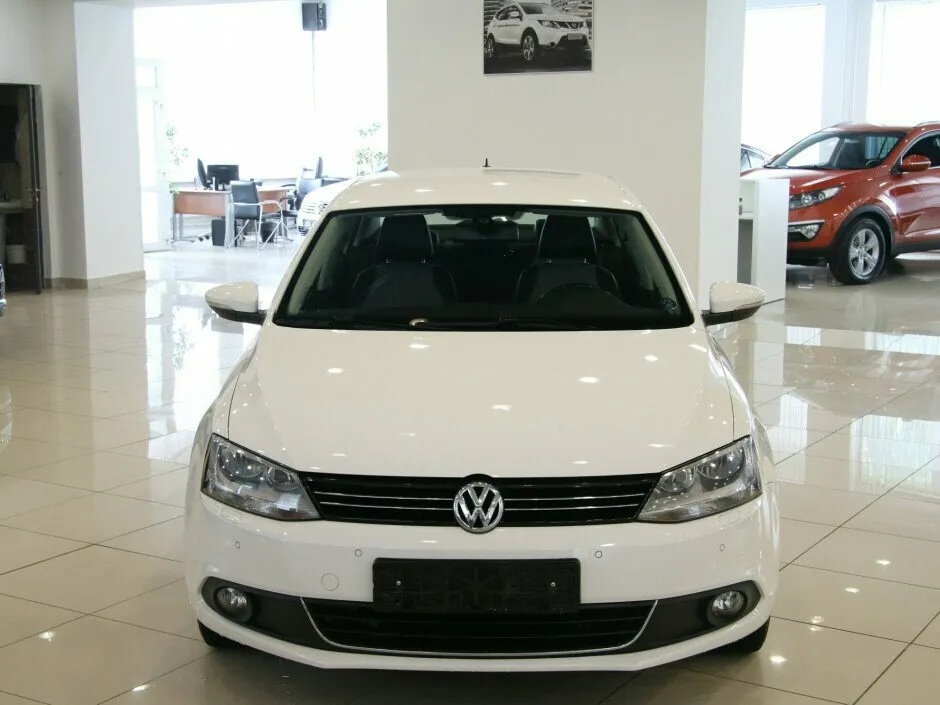 Volkswagen Jetta VI Рестайлинг — фото 2