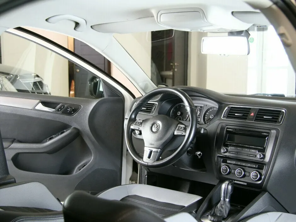 Volkswagen Jetta VI Рестайлинг — фото 5
