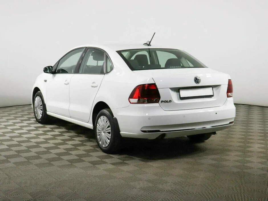 Volkswagen Polo V Рестайлинг — фото 3