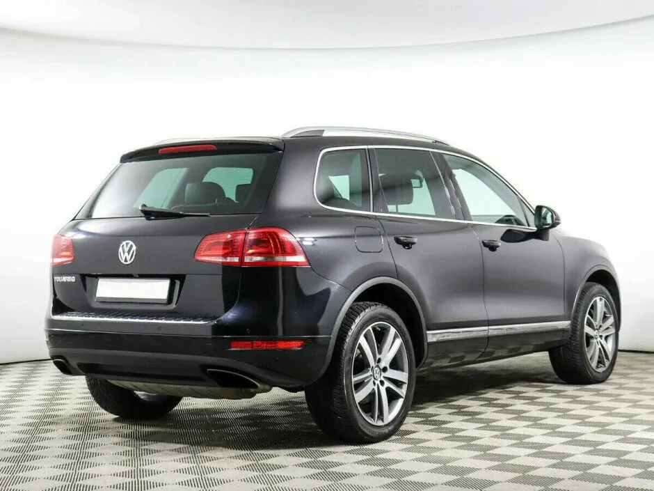 Volkswagen Touareg II — фото 3