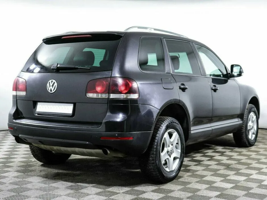 Volkswagen Touareg I — фото 3