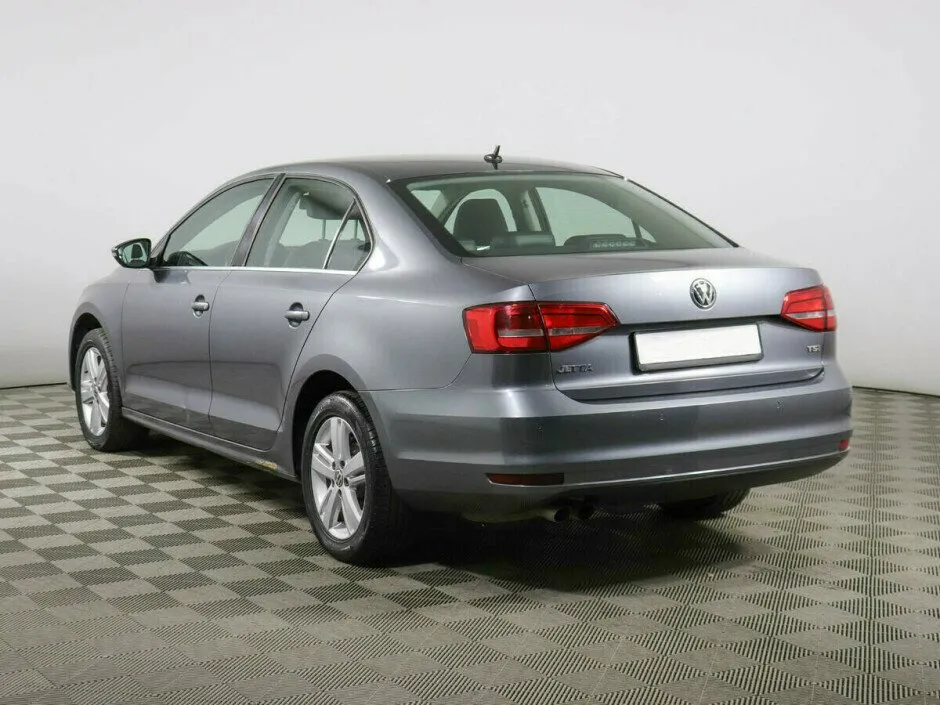 Volkswagen Jetta VI Рестайлинг — фото 3