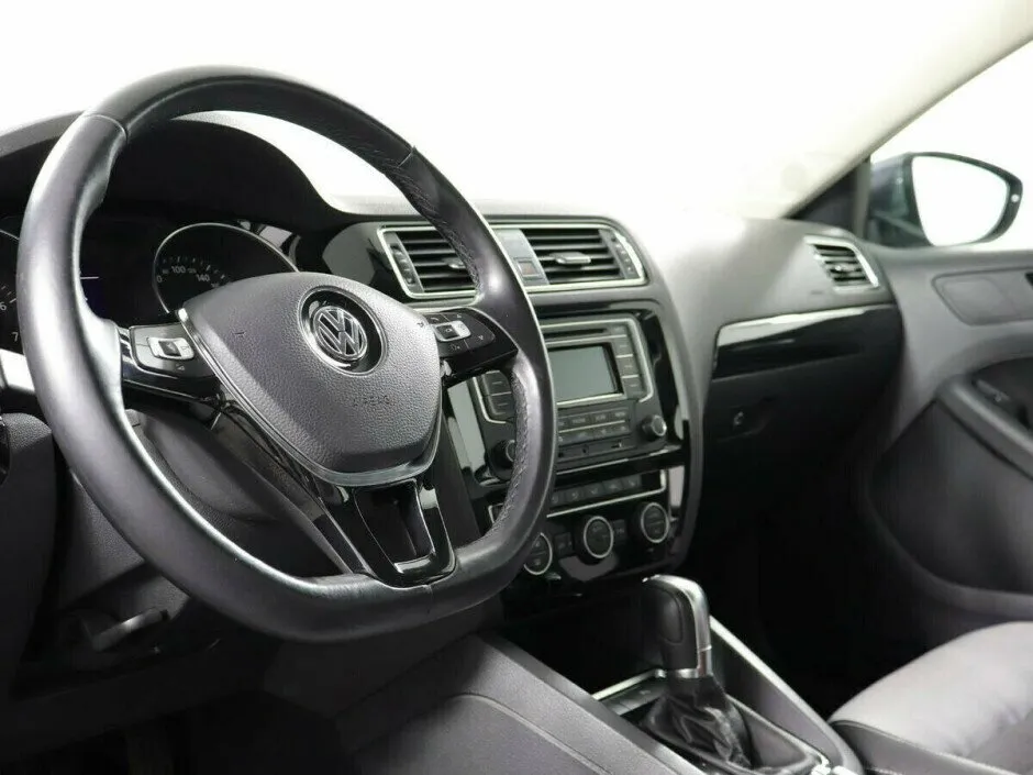 Volkswagen Jetta VI Рестайлинг — фото 5